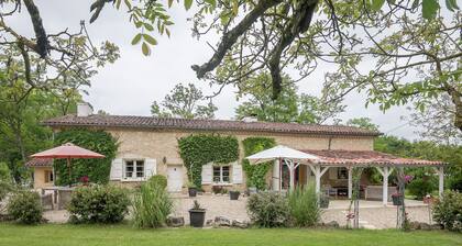 Inviting Villa in Beaumont With Swimming Pool