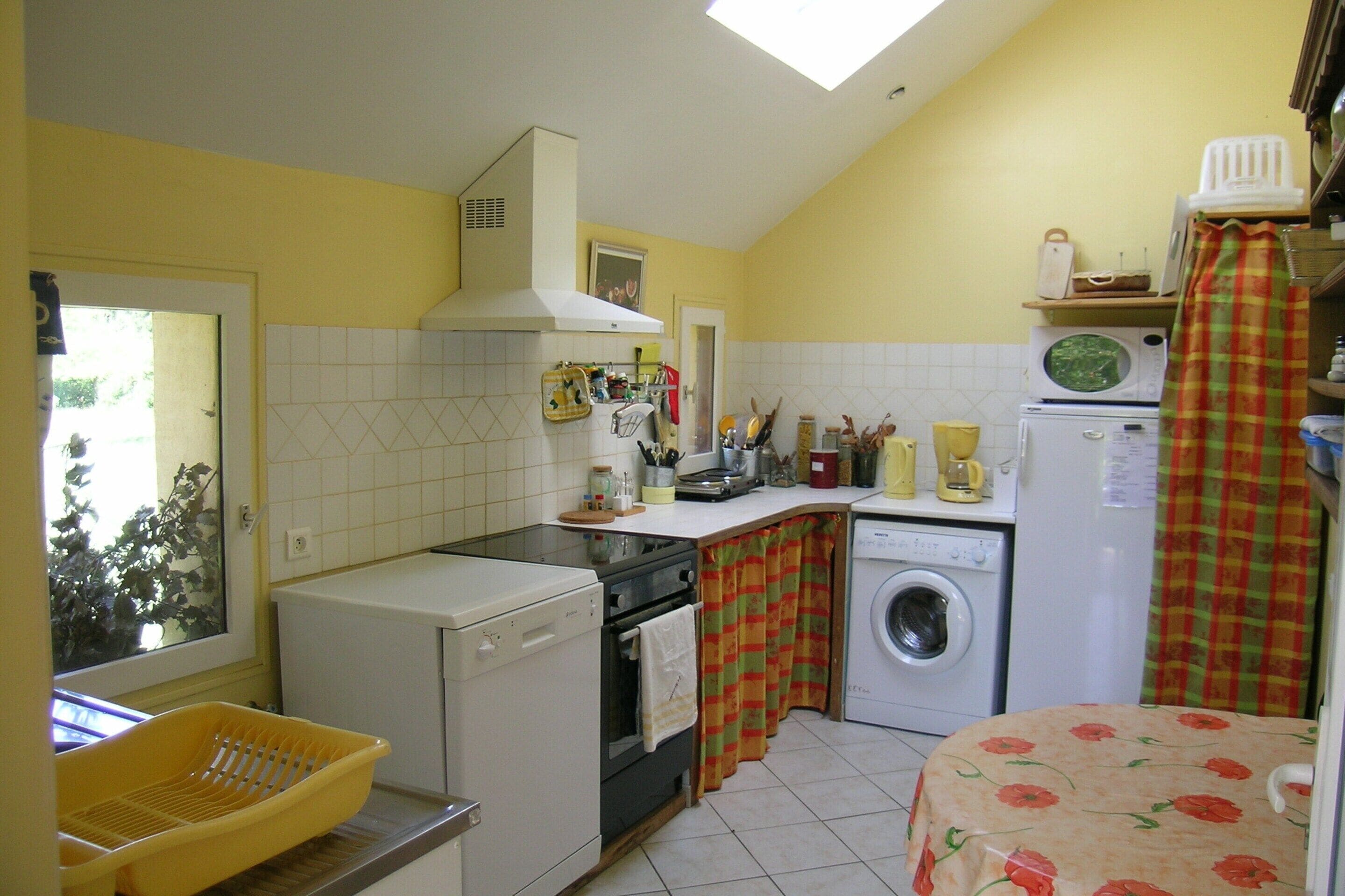 House | Private kitchen | Microwave, dishwasher, high chair