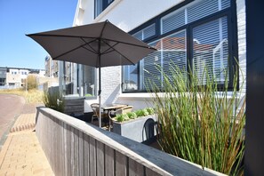 Balcony - Cozy Apartment in Bergen aan Zee near Beach (Bergen aan Zee)