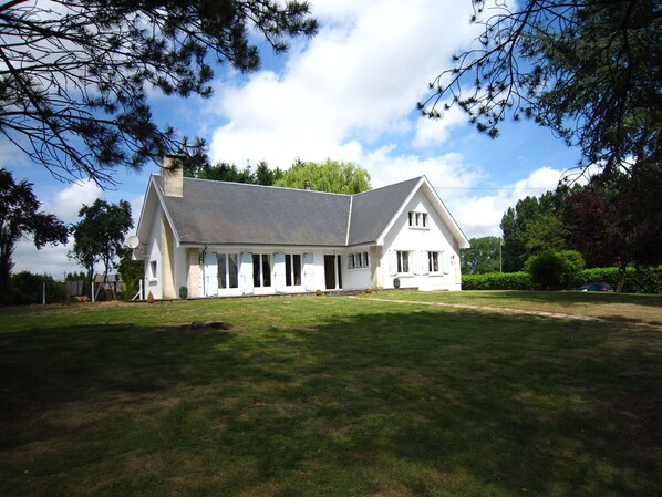 House | Exterior - Spacious Holiday Home in Tours-en-vimeu With Garden (Tours-en-Vimeu)