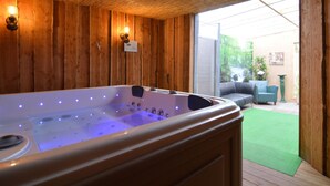 Unclassified image, 3 of 41, button - Luxury Holiday Home with Hot Tub In Noordbeemster (Noordbeemster)