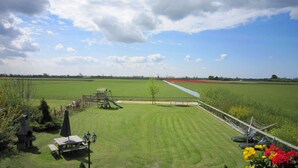Unclassified image, 2 of 41, button - Luxury Holiday Home with Hot Tub In Noordbeemster (Noordbeemster)