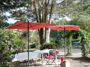 Balcony - Hilltop Cottage in Englancourt With Garden (Englancourt)