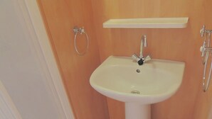 Unclassified image, 4 of 29, button - Carefully Furnished Chalet With a Nice Garden, in Nature (Hoenderloo)