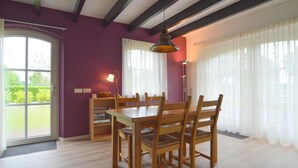 Dining - Modern Cottage Near Forest in Aalten (Aalten)