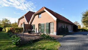 Exterior - Modern Cottage Near Forest in Aalten (Aalten)