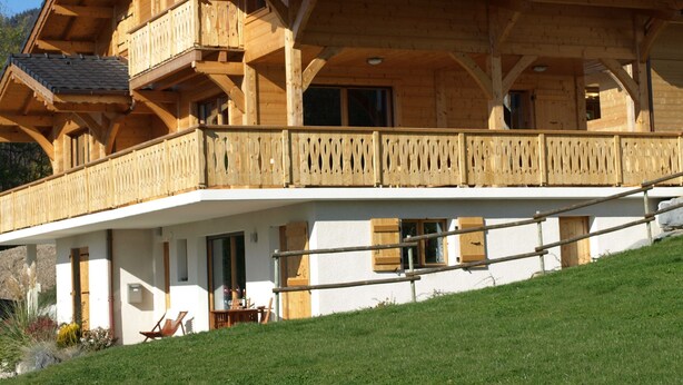 Exterior - The Luxurious La Gentiane Chalet and Four Minutes From the Village of Saint Jean Daulps (Saint-Jean-d'Aulps)