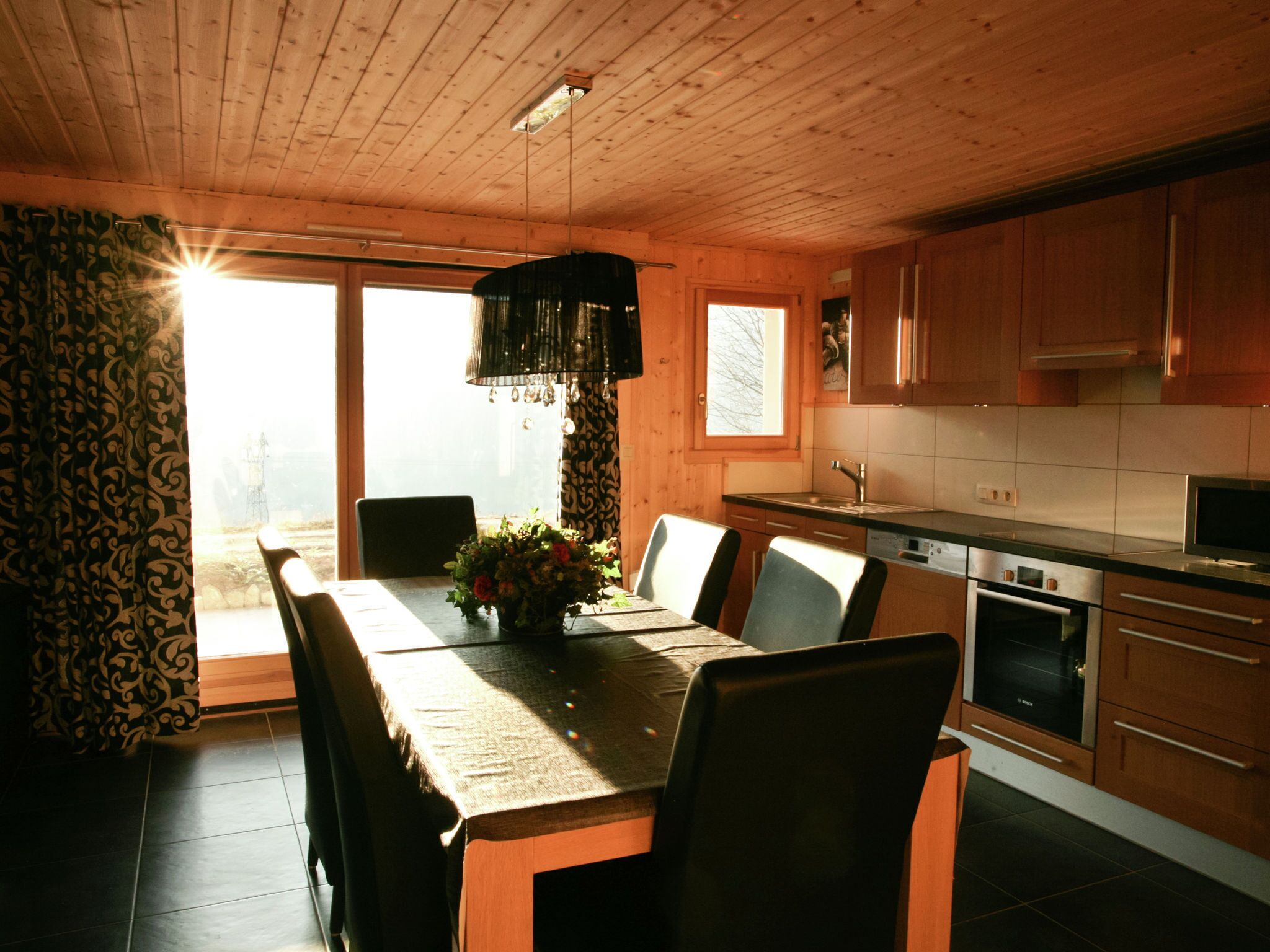 Chalet | Tempat makan