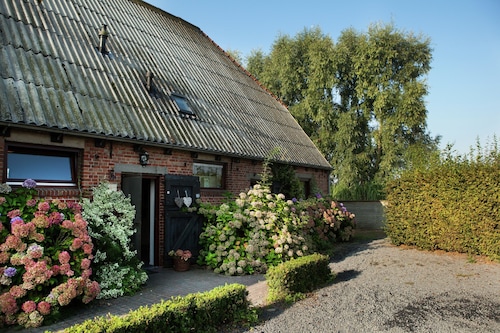Farmhouse Appartment in Eede