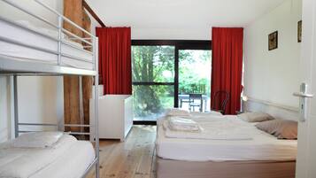 Nhà | 3 phòng ngủ, trang bị nội thất với thiết kế riêng biệt