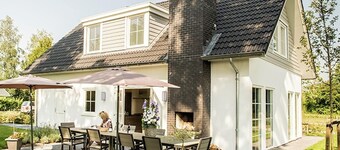 Villa in Parc de Kievit With Garden & Fireplace