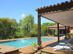 Pool - Spacious Villa in Le Plan-de-la-tour With Pool (Plan-de-la-Tour)