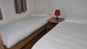 Nhà gỗ | 2 phòng ngủ, trang bị nội thất với thiết kế riêng biệt