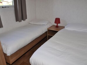 Nhà gỗ | 2 phòng ngủ, trang bị nội thất với thiết kế riêng biệt 