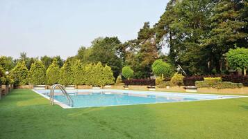 Chalet | Pool | Outdoor pool, a heated pool