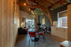 Apartment | Dining
