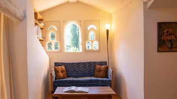 Villa | 4 bedrooms, individually furnished, bed sheets