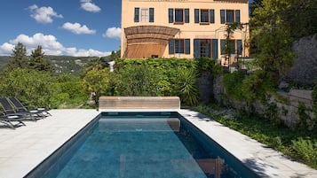 Villa | Exterior