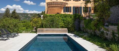 Villa | Exterior