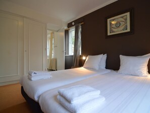 Room amenity - Charming Holiday Home in Hulshorst With Pool (Hulshorst)