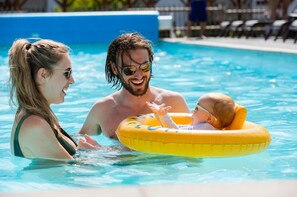 Outdoor pool - Charming Holiday Home in Hulshorst With Pool (Hulshorst)