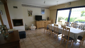 Unclassified image, 4 of 32, button - Cosy Villa in Moëlan-sur-mer With Swimming Pool (Moelan-sur-Mer)
