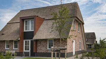 Villa | Exterior