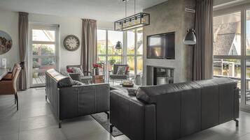 Villa | Living room | TV