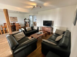 House | Living room - Farmhouse in Elsendorp Near Forest Trails (Elsendorp)