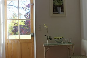 Villa | Interior detail - Country House in Provence With Garden Access (Valreas)