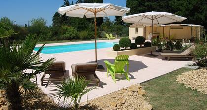 Country House in Provence With Garden Access