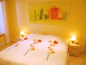 Cottage | Room amenity - Country House in Provence With Garden Access (Valreas)