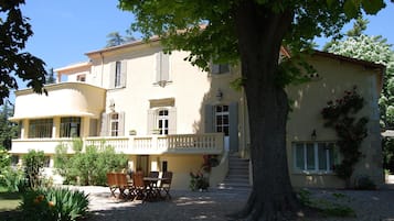 Villa | Exterior