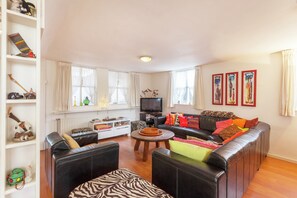 House | Living room - Holiday Home in Soerendonk With Garden (Soerendonk)