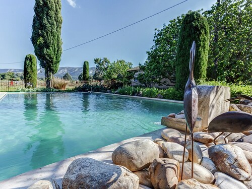 Cottage in Oppede With Pool and Garden