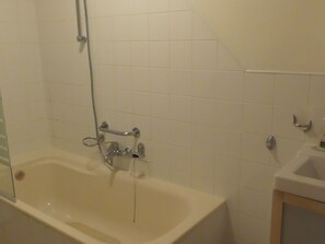 Bathroom - A Spacious, Tastefully Furnished Chalet With Sauna in a Traditional French Village (Saint-Jean-d'Aulps)
