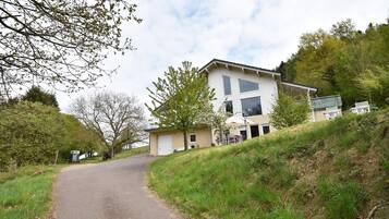 House | Bahagian luar