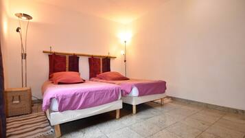 2 bedrooms, individually furnished, bed sheets