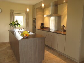 Private kitchen | Highchair