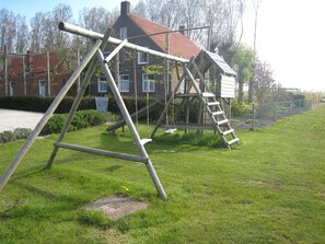 Mobile Home | Children's area