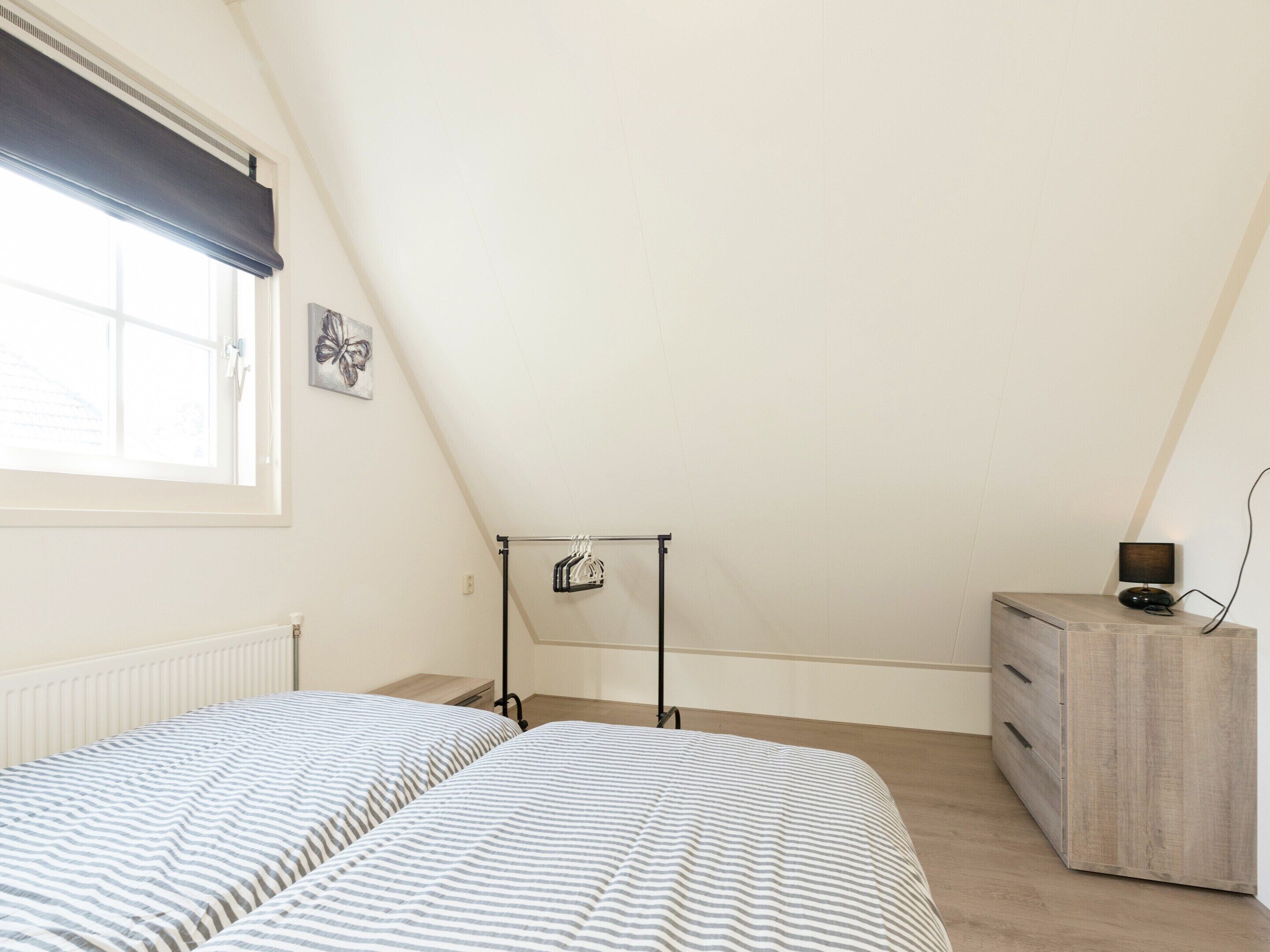 House | 3 bedrooms, individually furnished, bed sheets