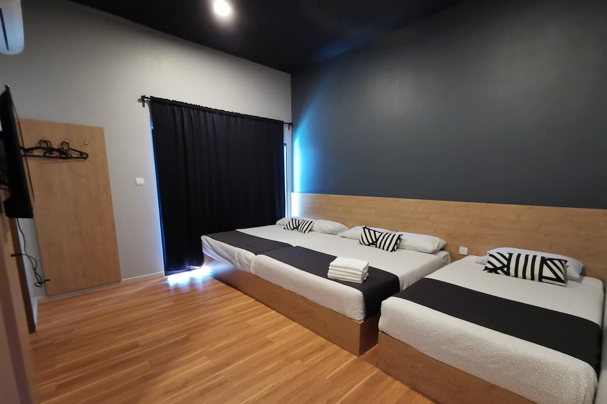 Family Room (501)