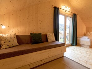 3 bedrooms, individually furnished - Stylish Chalet With Infrared Sauna (Sankt Georgen am Kreischberg)