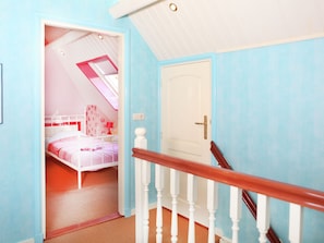 9 bedrooms, individually furnished, cribs/infant beds, bed sheets