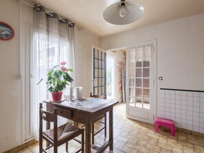 Unclassified image, 3 of 22, button - Bed and Breakfast 1 in a Beautiful Holiday Home in Clayes-sous-bois (Les Clayes-sous-Bois)