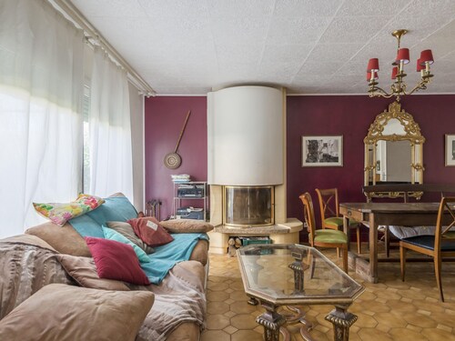 Bed and Breakfast 1 in a Beautiful Holiday Home in Clayes-sous-bois