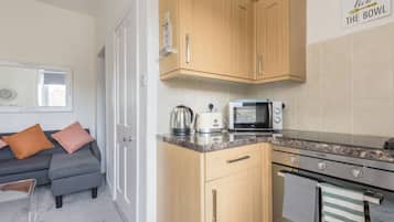 Frigorífic, microones, forn i placa de cuina