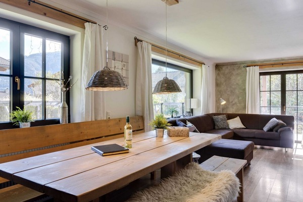 Chalet | Dining