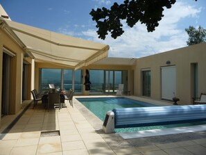 Exterior - Modern Villa in Blauvac With Swimming Pool (Blauvac)