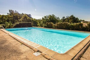 House | Pool | Outdoor pool - Quiet Holiday Home With Shared Pool (Salignac-Eyvignes)